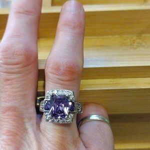 Beautiful Brand New Amethist and Diamond Ring